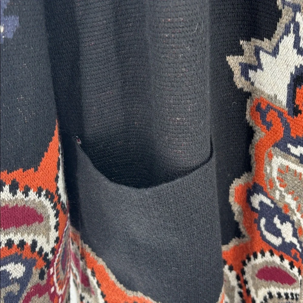 🟪Elegant Black and Red Patterned Cardigan🟣